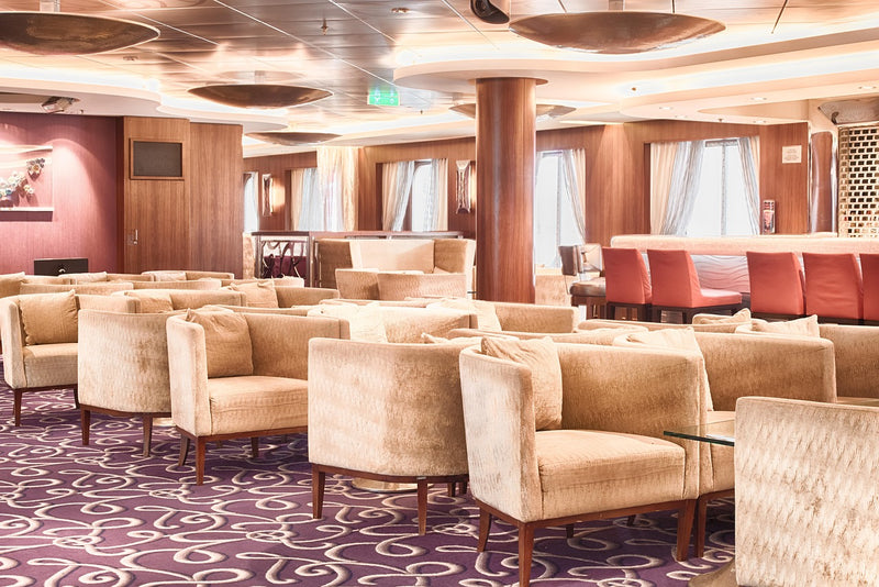 Bar Decor: Building a Considered Space for the Ritual of Winding Down