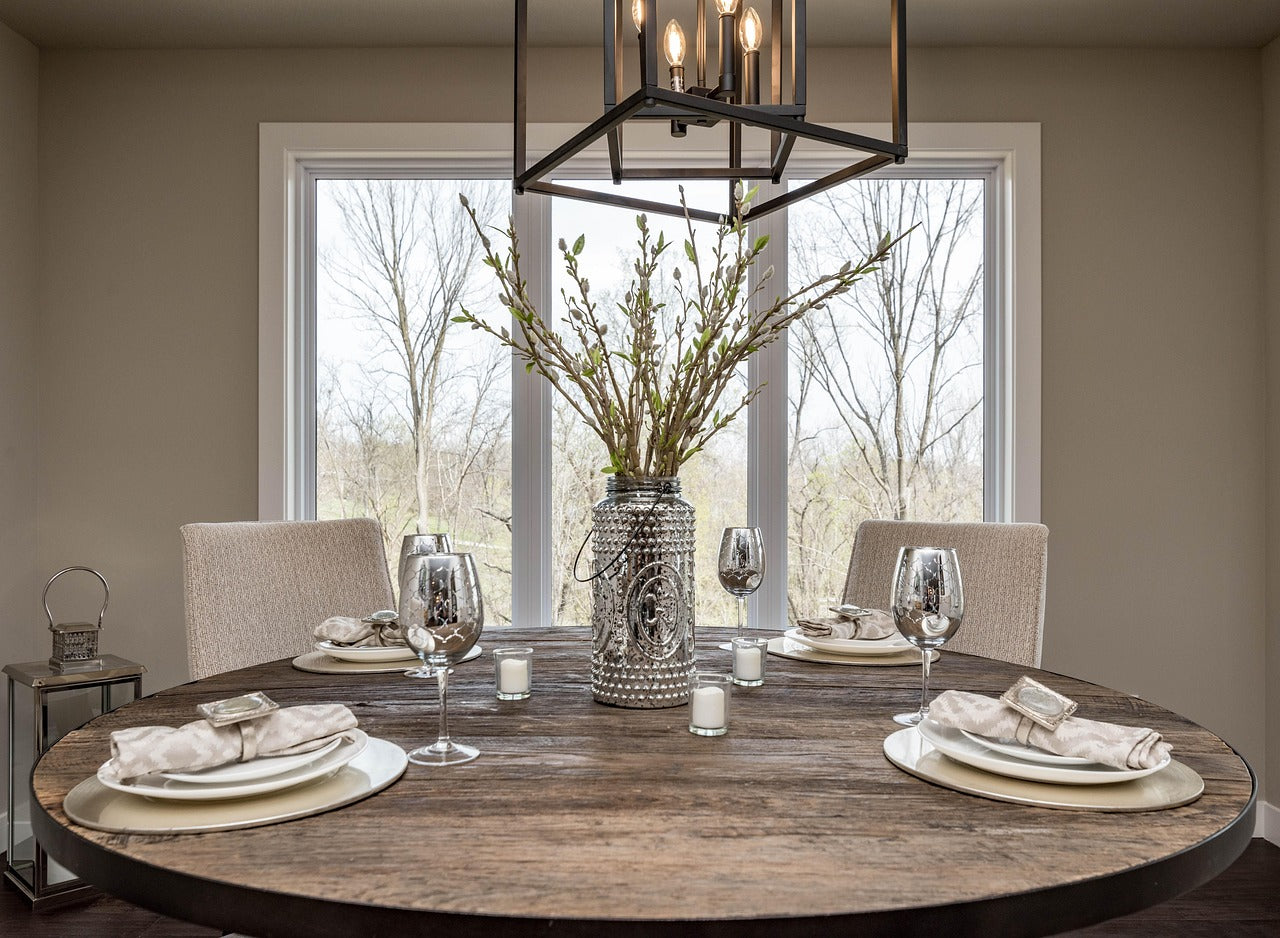 How to Choose a Chandelier for Your Dining Room: A Considered Guide