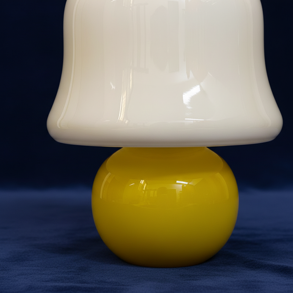 Champignon - Wireless Charging Table Lamp, one size base close up detail