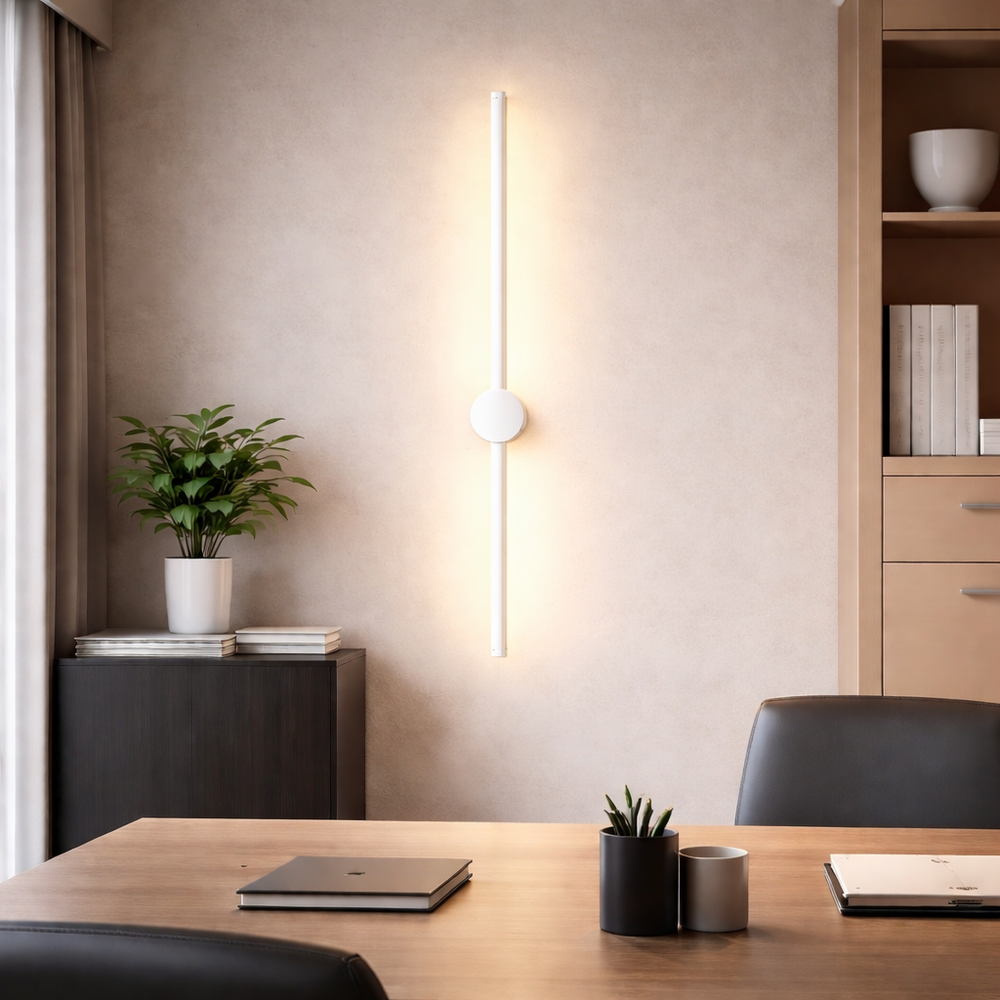 Swivel in White, in a workspace